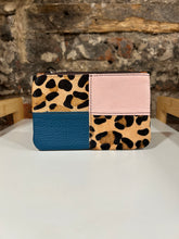 Load image into Gallery viewer, Soruka Zahra Pouch with Zip