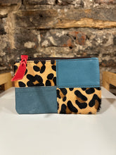 Load image into Gallery viewer, Soruka Zahra Pouch with Zip