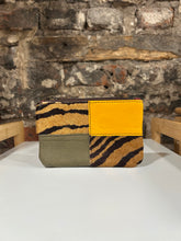 Load image into Gallery viewer, Soruka Zahra Pouch with Zip