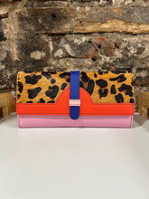 Load image into Gallery viewer, Soruka Half Moon Purse