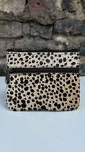 Load image into Gallery viewer, Soruka Ari Coin Pouch with Zip - Animal Print