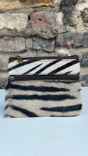 Load image into Gallery viewer, Soruka Ari Coin Pouch with Zip - Animal Print