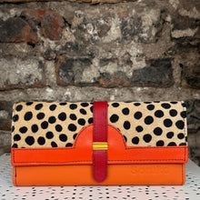 Load image into Gallery viewer, Soruka Half Moon Purse