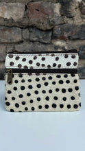 Load image into Gallery viewer, Soruka Ari Coin Pouch with Zip - Animal Print