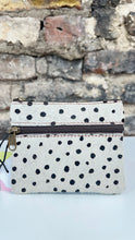 Load image into Gallery viewer, Soruka Ari Coin Pouch with Zip - Animal Print