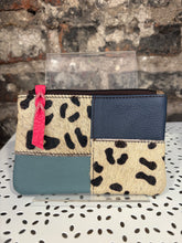 Load image into Gallery viewer, Soruka Zahra Pouch with Zip
