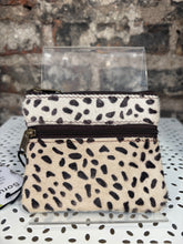 Load image into Gallery viewer, Soruka Ari Coin Pouch with Zip - Animal Print