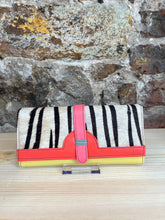 Load image into Gallery viewer, Soruka Half Moon Purse