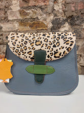 Load image into Gallery viewer, Soruka Paula Reversible Handbag