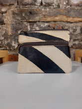 Load image into Gallery viewer, Soruka Ari Coin Pouch with Zip - Animal Print
