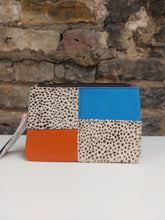 Load image into Gallery viewer, Soruka Zahra Pouch with Zip