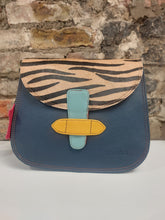 Load image into Gallery viewer, Soruka Paula Reversible Handbag