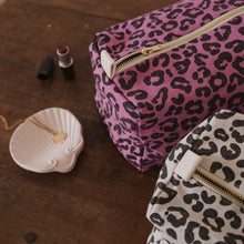 Load image into Gallery viewer, Leopard Orchid Wash Bag