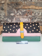Load image into Gallery viewer, Soruka Half Moon Purse