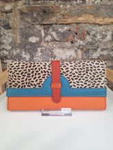 Load image into Gallery viewer, Soruka Half Moon Purse