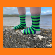 Load image into Gallery viewer, Move Mountains Bamboo Hiking Socks (seamless toe)