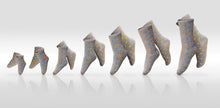 Load image into Gallery viewer, Dots Bamboo Sock (seamless toe)