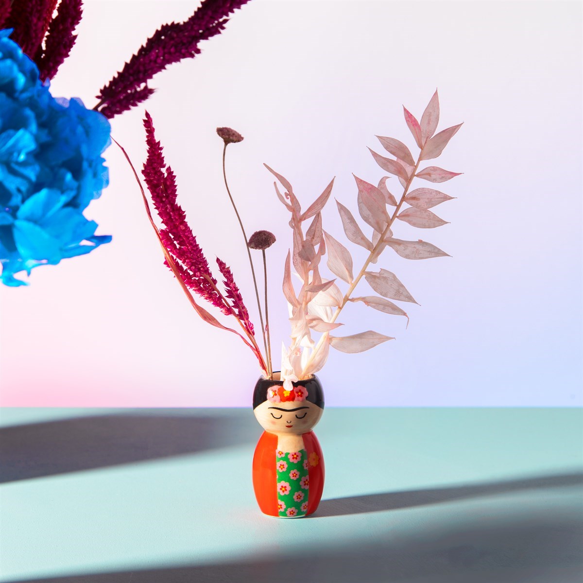 Tiny Frida Vase