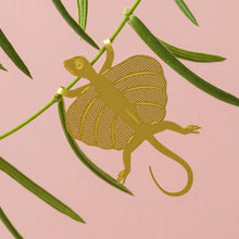 Load image into Gallery viewer, Flying Lizard Plant Animal