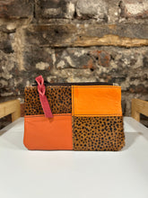 Load image into Gallery viewer, Soruka Zahra Pouch with Zip
