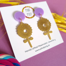 Load image into Gallery viewer, Lilac Flower Earrings
