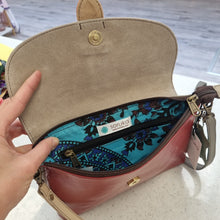 Load image into Gallery viewer, Soruka Saddle Clutch Style Leather Bag with Attachable Strap
