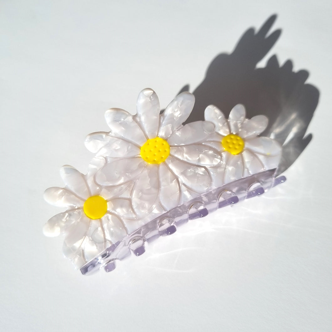 Daisy Bunch Hair Claw