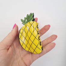 Load image into Gallery viewer, Pineapple Hair Claw
