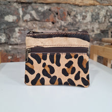 Load image into Gallery viewer, Soruka Ari Coin Pouch with Zip - Animal Print
