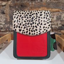 Load image into Gallery viewer, Soruka Aiko Handbag
