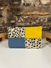 Load image into Gallery viewer, Soruka Zahra Pouch with Zip
