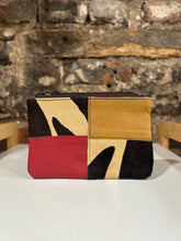 Load image into Gallery viewer, Soruka Zahra Pouch with Zip
