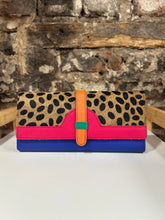 Load image into Gallery viewer, Soruka Half Moon Purse
