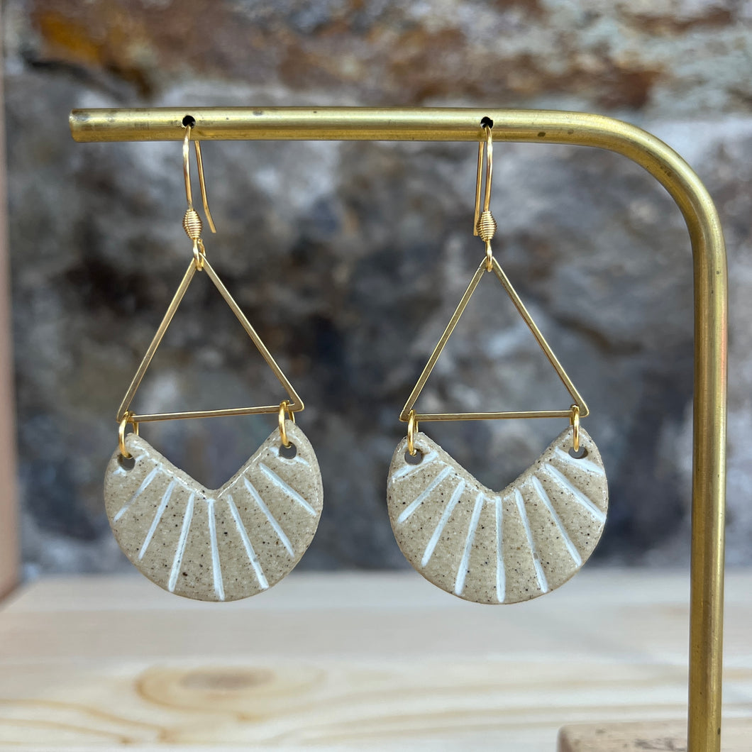 Muddled Earthy Triangle Drops