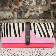 Load image into Gallery viewer, Soruka Half Moon Purse
