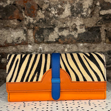 Load image into Gallery viewer, Soruka Half Moon Purse
