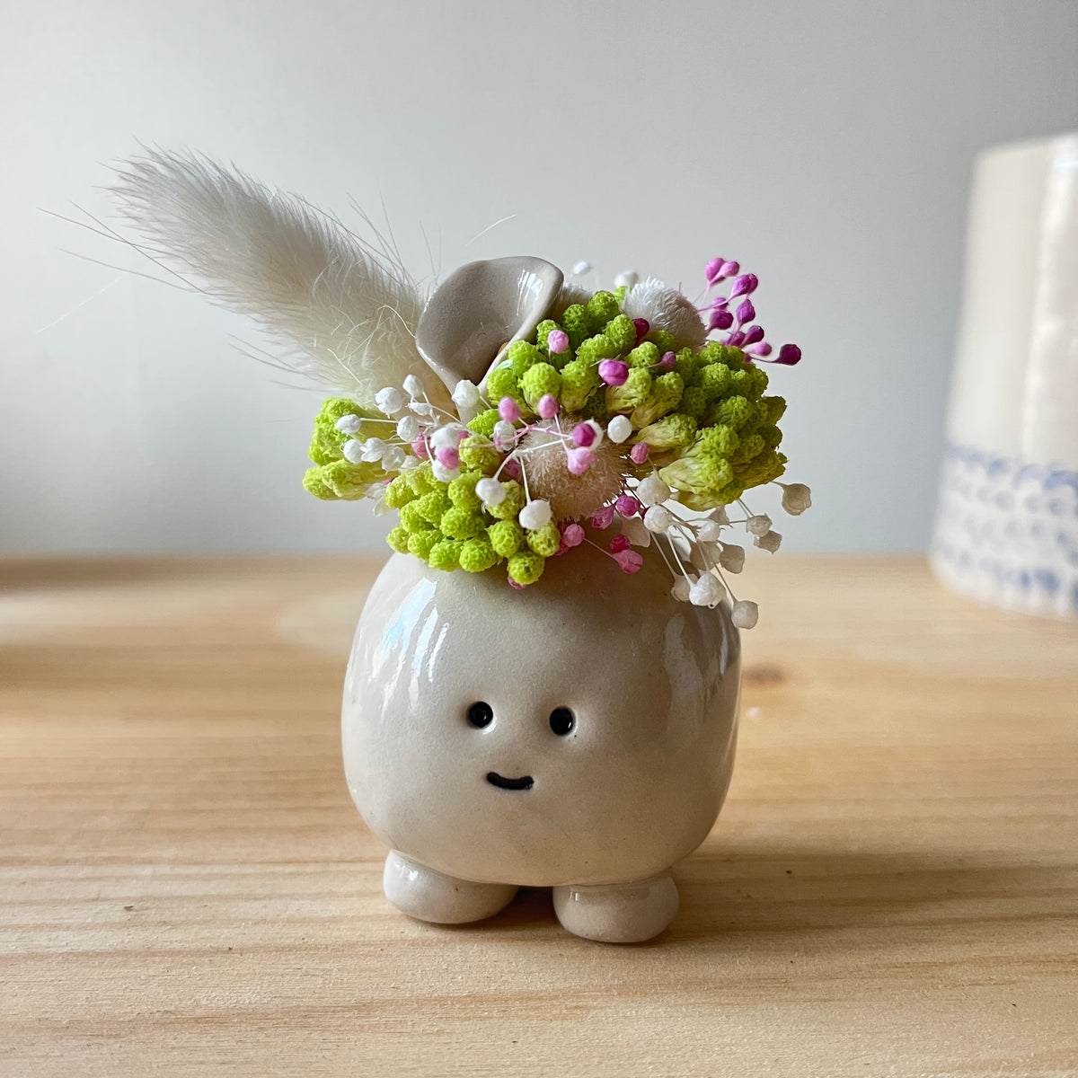 Muddle Pebble Pal bud vase (1)