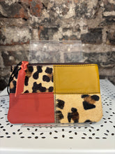 Load image into Gallery viewer, Soruka Zahra Pouch with Zip
