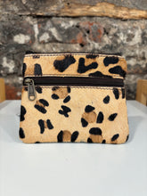 Load image into Gallery viewer, Soruka Ari Coin Pouch with Zip - Animal Print
