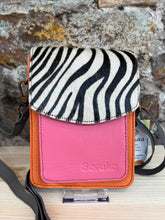 Load image into Gallery viewer, Soruka Aiko Handbag
