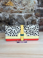 Load image into Gallery viewer, Soruka Half Moon Purse
