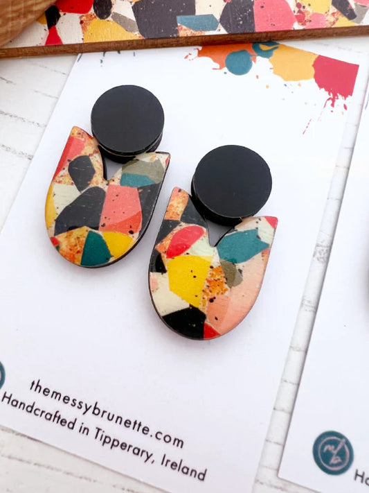 The Messy Brunette Mosaic Statement Stunts