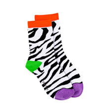 Load image into Gallery viewer, Zebra Stripe Bamboo Sock (seamless toe)
