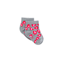 Load image into Gallery viewer, Pink &amp; Red Leopard Bamboo Sock (seamless toe)
