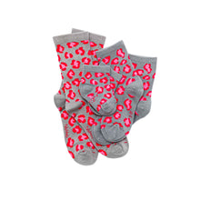 Load image into Gallery viewer, Pink &amp; Red Leopard Bamboo Sock (seamless toe)

