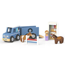 Load image into Gallery viewer, Jeep and Horse Trailer
