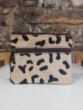 Load image into Gallery viewer, Soruka Ari Coin Pouch with Zip - Animal Print
