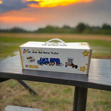 Load image into Gallery viewer, Jeep and Horse Trailer

