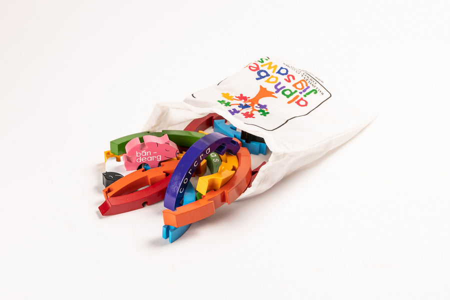 Rainbow Jigsaw Puzzle as Gaeilge