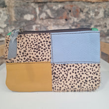 Load image into Gallery viewer, Soruka Zahra Pouch with Zip
